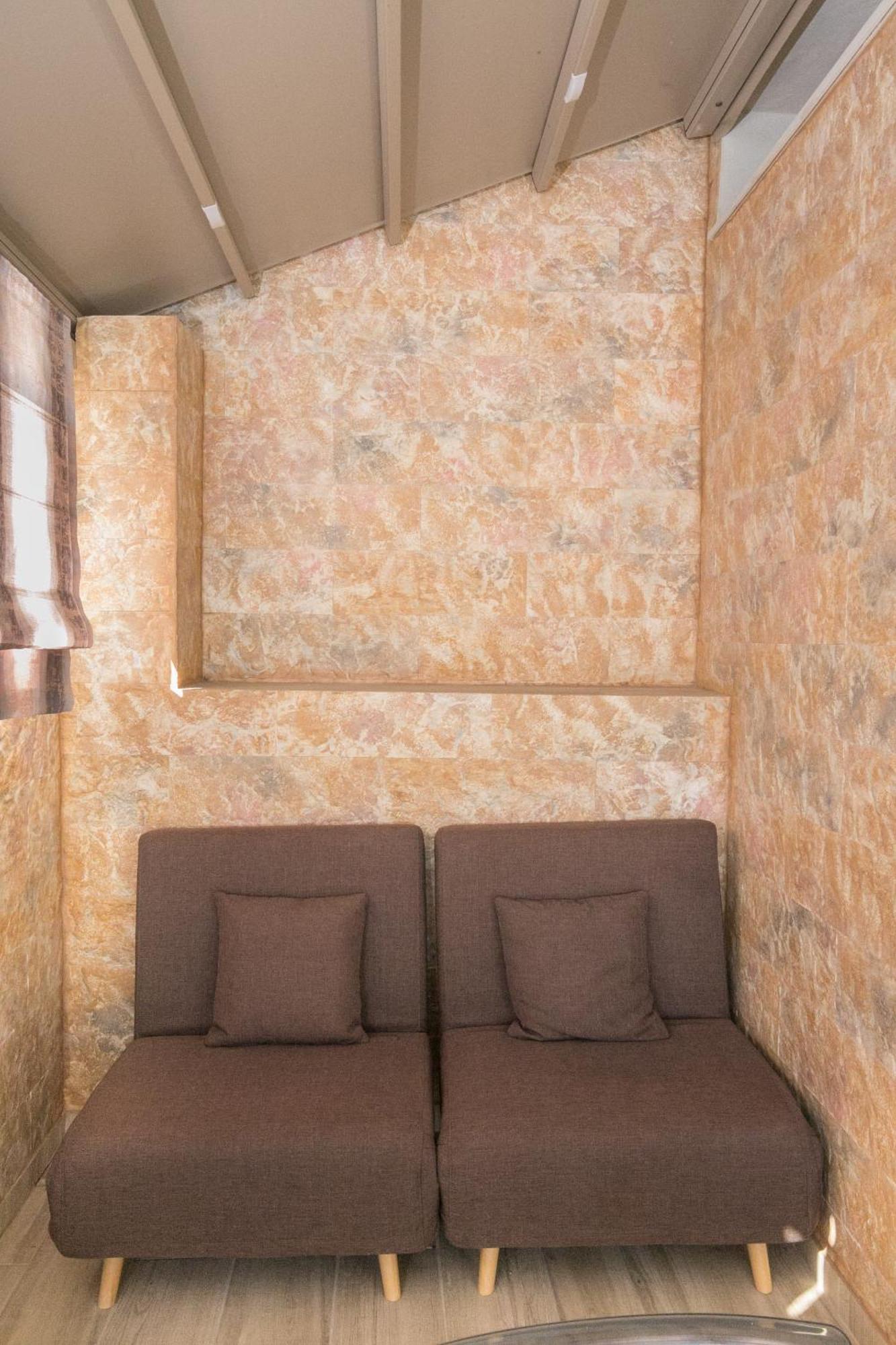 Cosy Apartment With Terrace Near Metro Station Athen Eksteriør billede